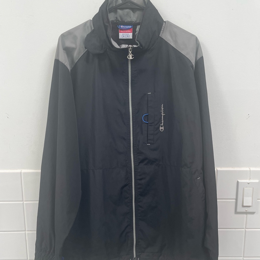 WINDBREAKER JACKET by Champion Sizr XL Hooded